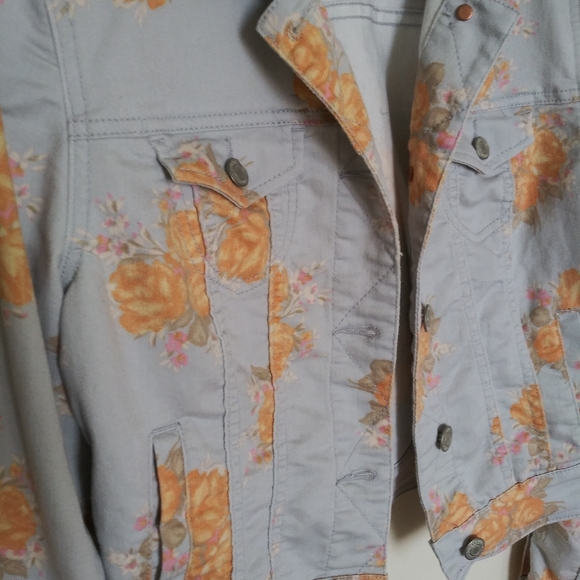 AE Denim Jacket - Picture 3 of 4